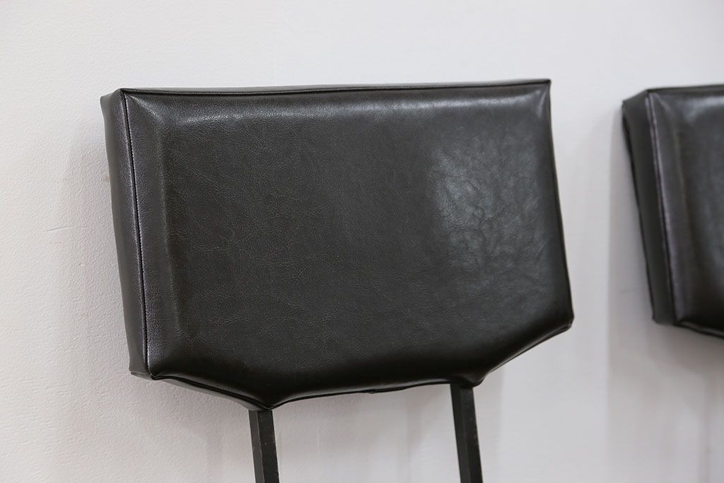 アンティーク家具　アンティーク 重量感のある鉄脚の椅子　2脚セット(2)　(イス)