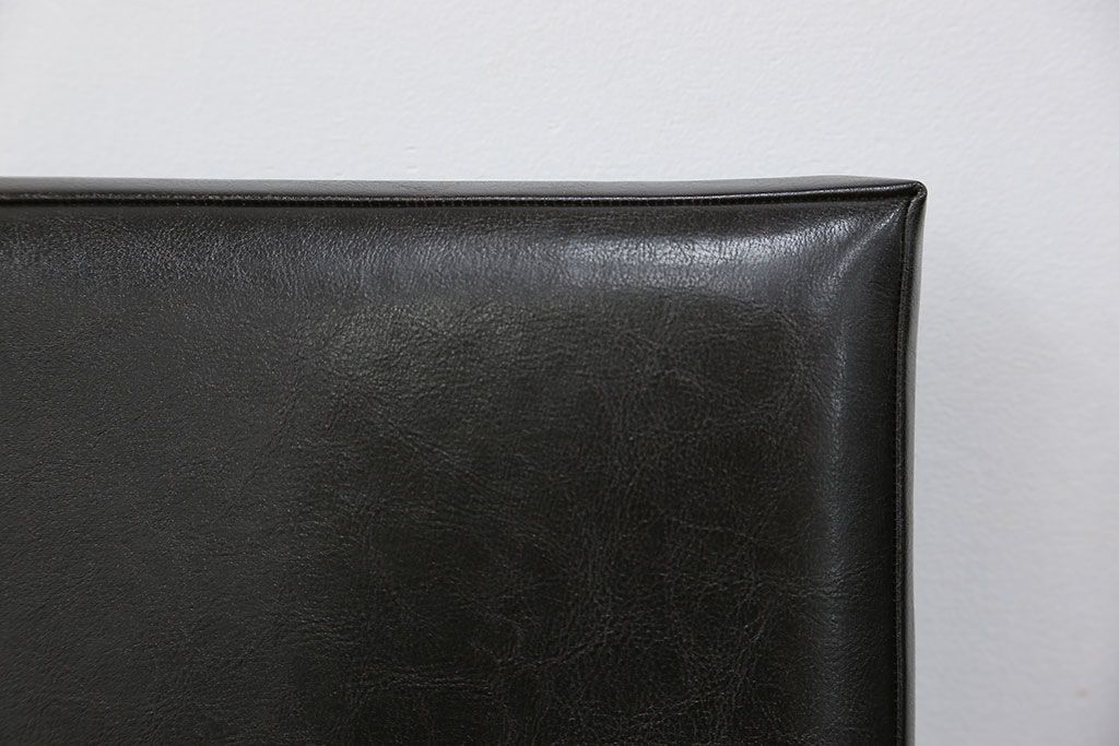 アンティーク家具　アンティーク 重量感のある鉄脚の椅子　2脚セット(2)　(イス)