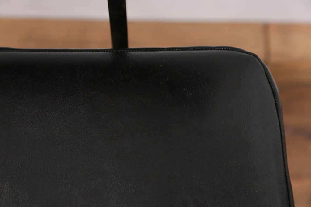 アンティーク家具　アンティーク 重量感のある鉄脚の椅子　2脚セット(2)　(イス)