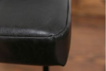 アンティーク家具　アンティーク 重量感のある鉄脚の椅子　2脚セット(2)　(イス)