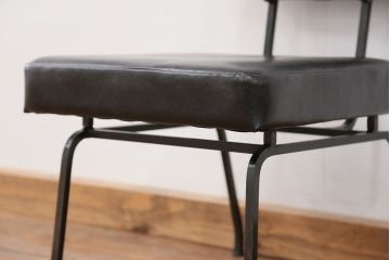 アンティーク家具　アンティーク 重量感のある鉄脚の椅子　2脚セット(2)　(イス)