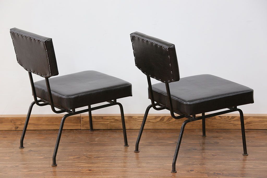 アンティーク家具　アンティーク 重量感のある鉄脚の椅子　2脚セット(2)　(イス)