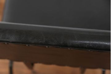 アンティーク家具　アンティーク 重量感のある鉄脚の椅子　2脚セット(2)　(イス)