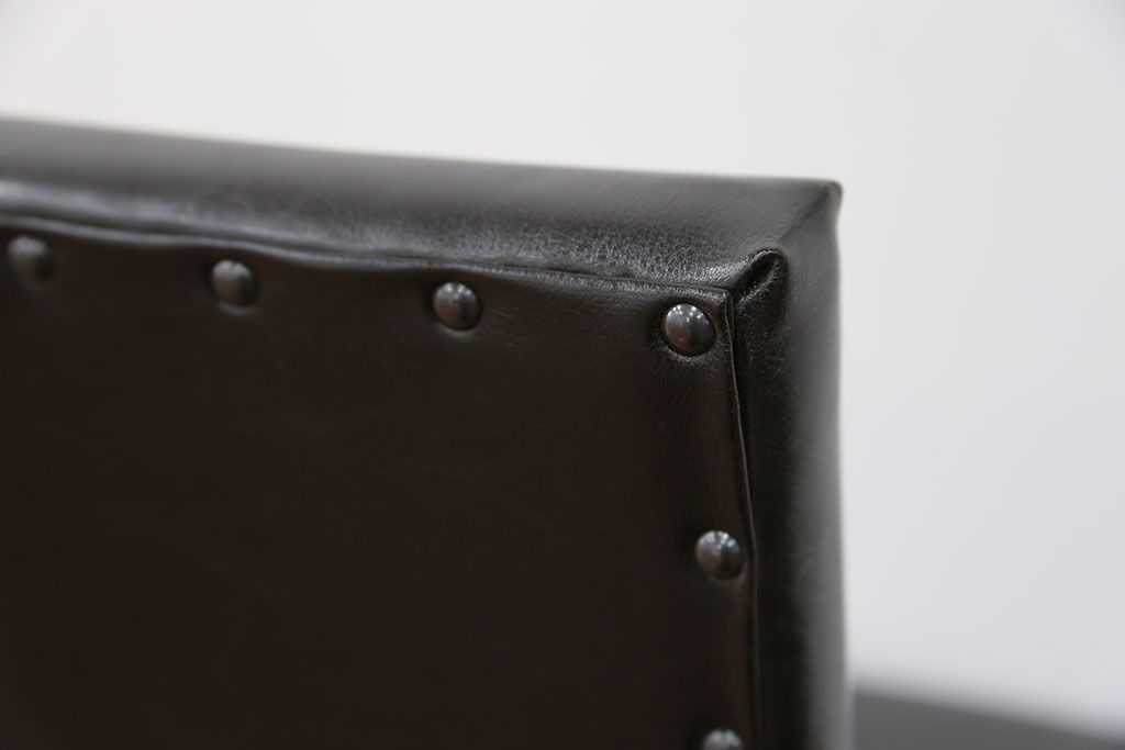 アンティーク家具　アンティーク 重量感のある鉄脚の椅子　2脚セット(2)　(イス)