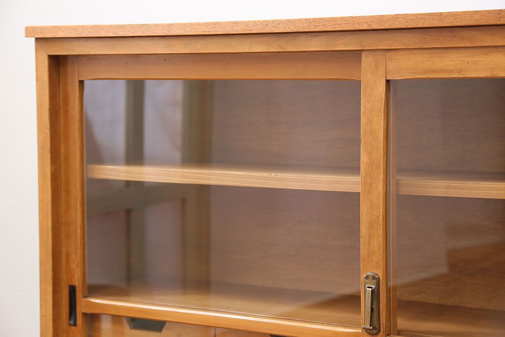 アンティーク家具　アンティーク 引き出し付き薄型脚付き収納棚(2)(キャビネット)