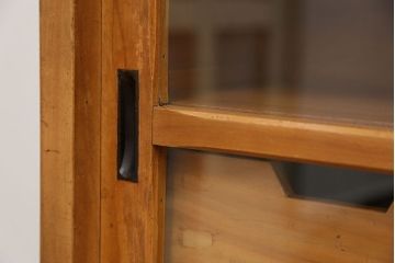 アンティーク家具　アンティーク 引き出し付き薄型脚付き収納棚(2)(キャビネット)