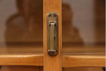 アンティーク家具　アンティーク 引き出し付き薄型脚付き収納棚(2)(キャビネット)