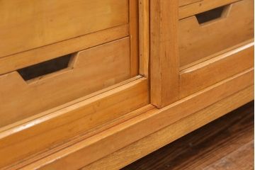 アンティーク家具　アンティーク 引き出し付き薄型脚付き収納棚(2)(キャビネット)