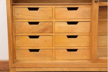 アンティーク家具　アンティーク 引き出し付き薄型脚付き収納棚(2)(キャビネット)