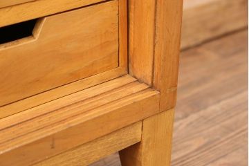 アンティーク家具　アンティーク 引き出し付き薄型脚付き収納棚(2)(キャビネット)