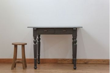 アンティーク家具　アンティークペイント　古い洋館で使われていたお洒落な平机(テーブル・デスク)