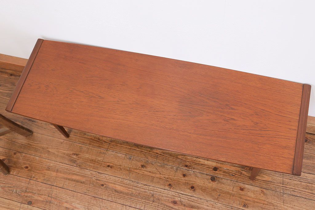 ヴィンテージ家具　北欧ビンテージ　チーク材センターテーブル(1)(コーヒーテーブル)