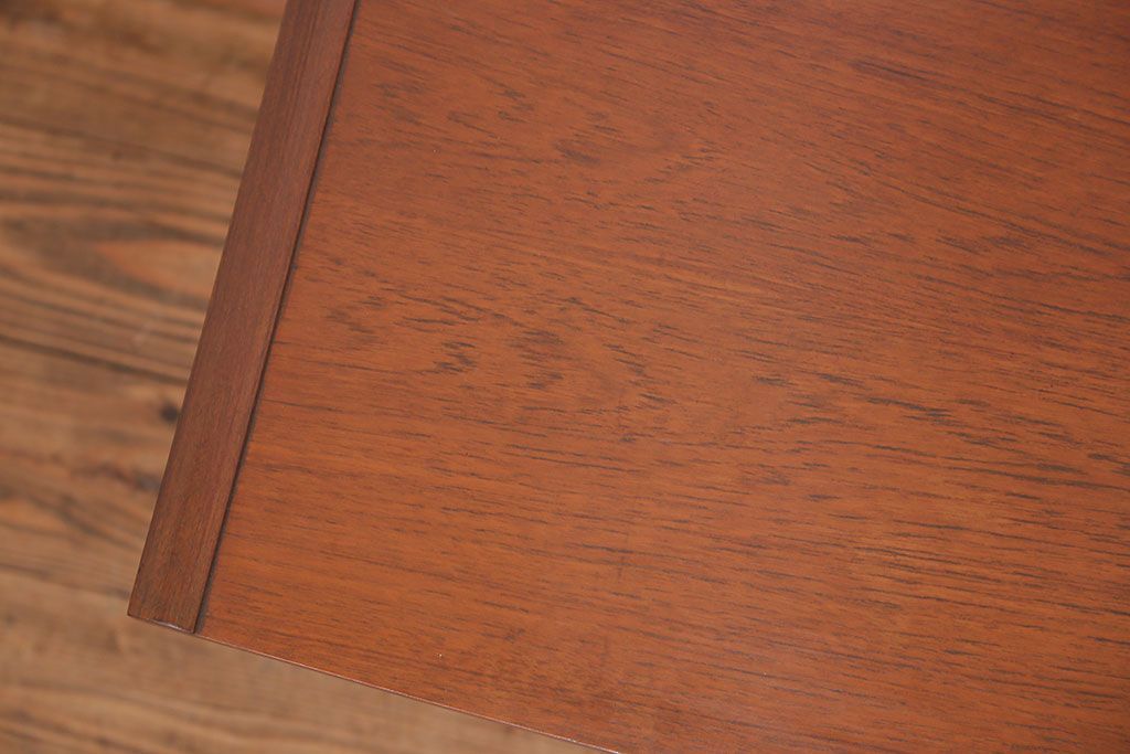 ヴィンテージ家具　北欧ビンテージ　チーク材センターテーブル(1)(コーヒーテーブル)