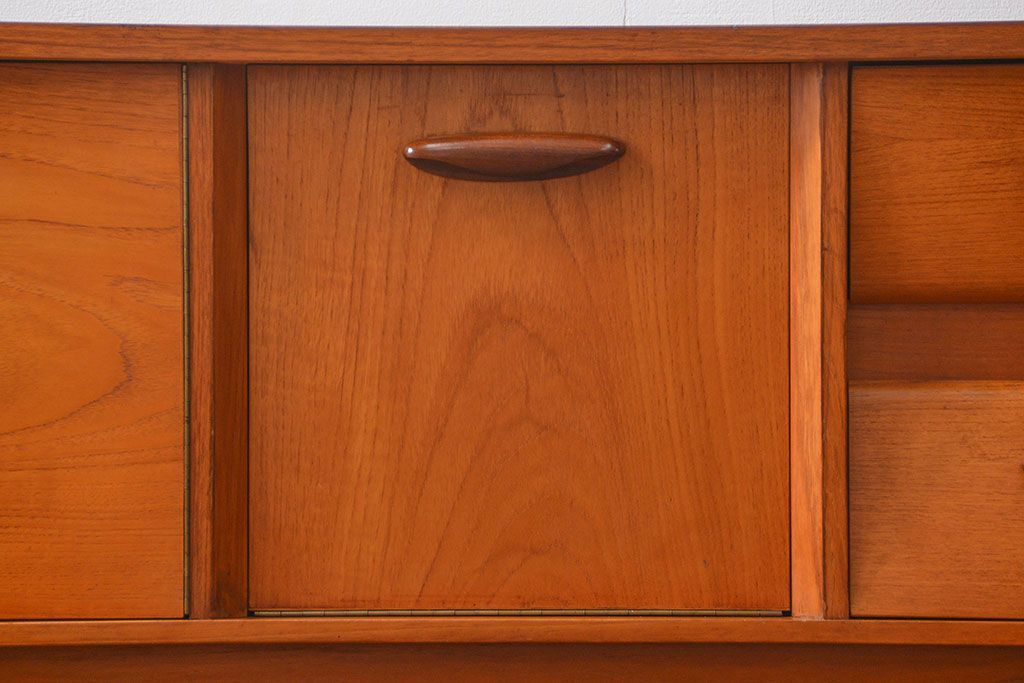 北欧家具 ビンテージ サイドボード(リビングボード)