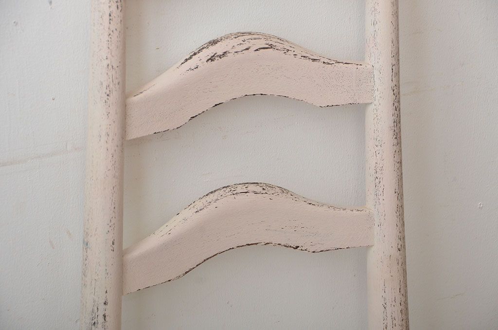 アンティーク家具　アンティークペイントの使い込まれた椅子(イス、チェア)