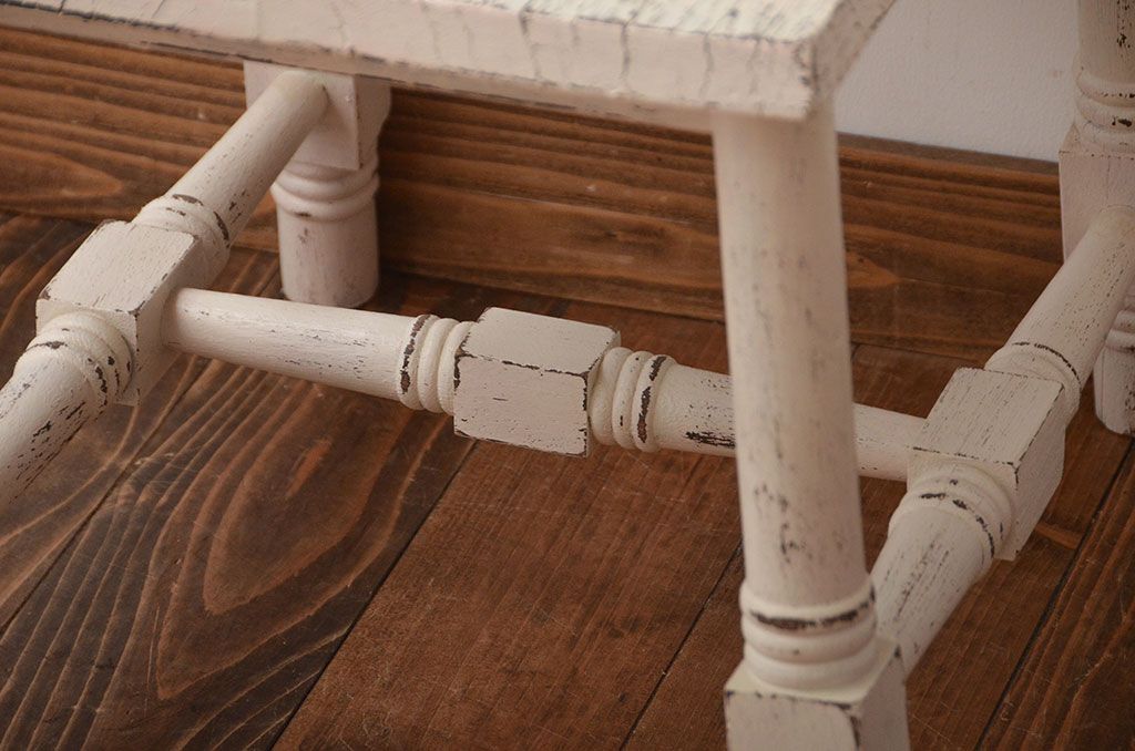 アンティーク家具　アンティークペイントの使い込まれた椅子(イス、チェア)