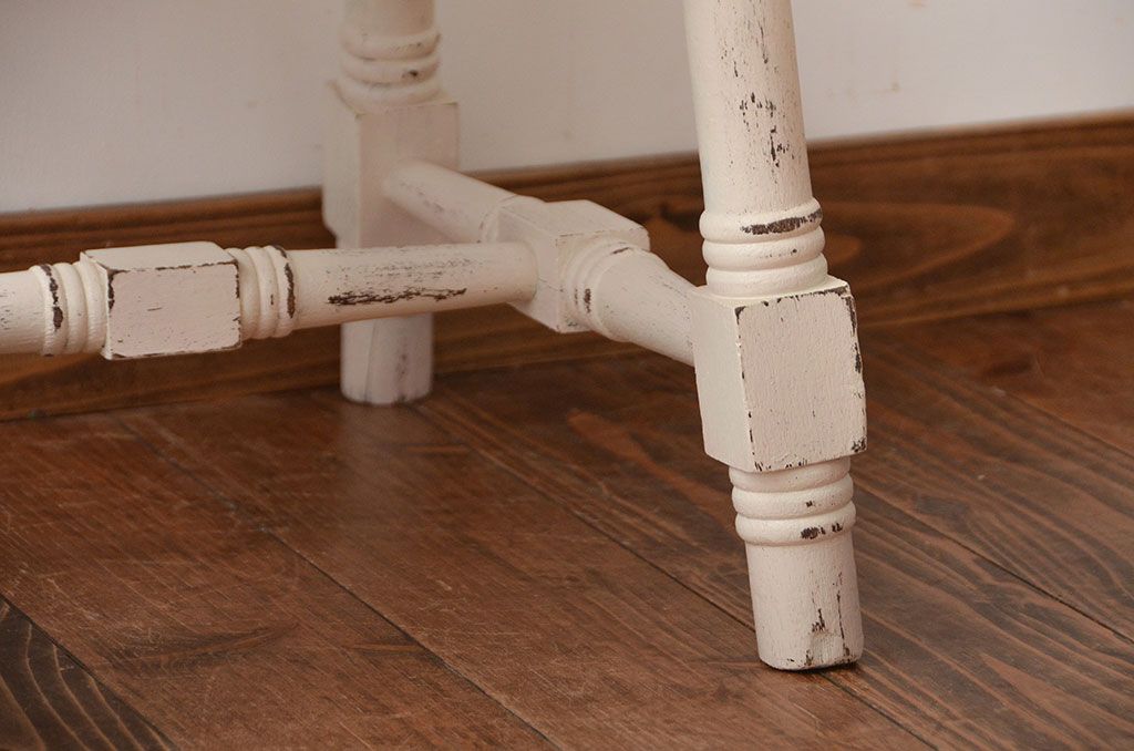 アンティーク家具　アンティークペイントの使い込まれた椅子(イス、チェア)