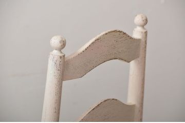 アンティーク家具　アンティークペイントの使い込まれた椅子(イス、チェア)