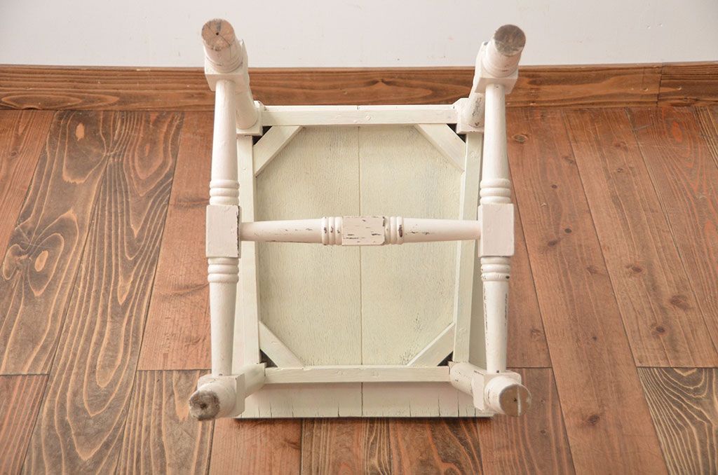 アンティーク家具　アンティークペイントの使い込まれた椅子(イス、チェア)