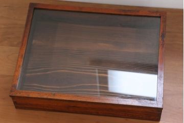 アンティーク家具　アンティーク 古い木の小さなコレクションボックス(ガラスケース)