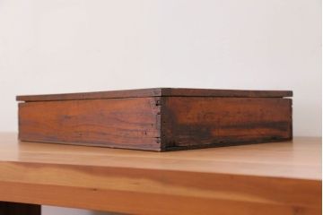 アンティーク家具　アンティーク 古い木の小さなコレクションボックス(ガラスケース)