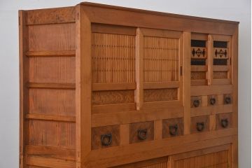 アンティーク家具　古民具・骨董 希少な生地色の上質な六尺水屋箪笥(食器棚、収納棚、時代箪笥)