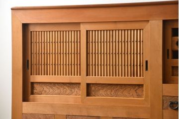 アンティーク家具　古民具・骨董 希少な生地色の上質な六尺水屋箪笥(食器棚、収納棚、時代箪笥)