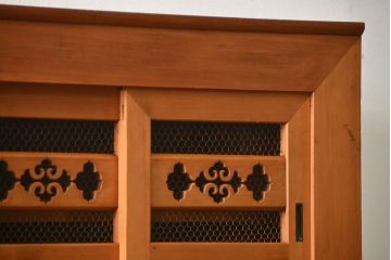 アンティーク家具　古民具・骨董 希少な生地色の上質な六尺水屋箪笥(食器棚、収納棚、時代箪笥)