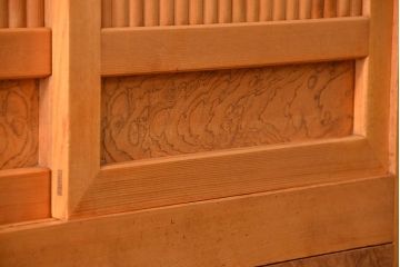 アンティーク家具　古民具・骨董 希少な生地色の上質な六尺水屋箪笥(食器棚、収納棚、時代箪笥)