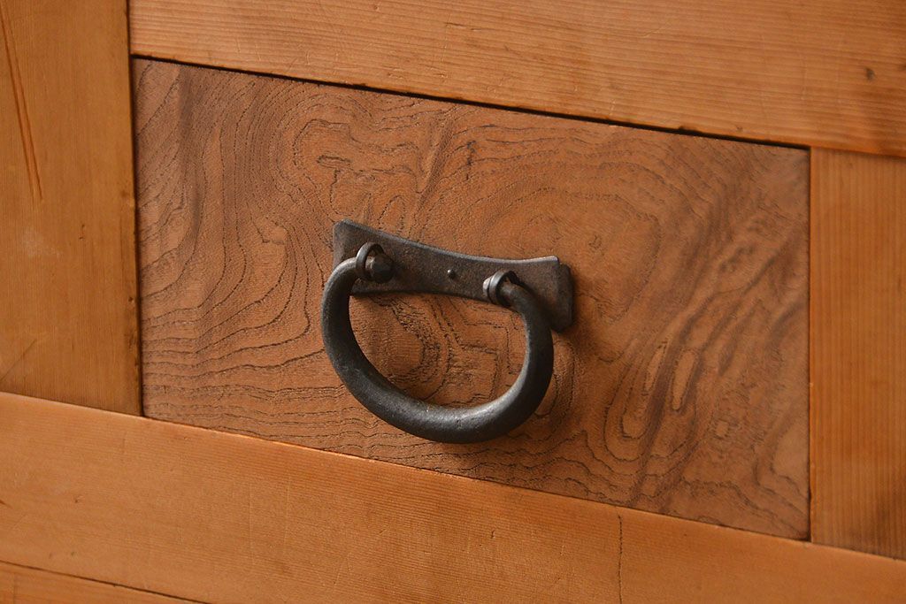 アンティーク家具　古民具・骨董 希少な生地色の上質な六尺水屋箪笥(食器棚、収納棚、時代箪笥)