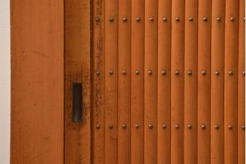 アンティーク家具　古民具・骨董 希少な生地色の上質な六尺水屋箪笥(食器棚、収納棚、時代箪笥)