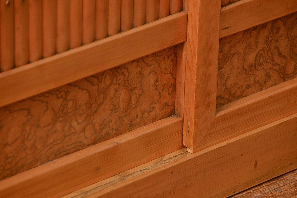 アンティーク家具　古民具・骨董 希少な生地色の上質な六尺水屋箪笥(食器棚、収納棚、時代箪笥)