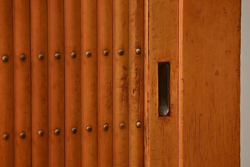 アンティーク家具　古民具・骨董 希少な生地色の上質な六尺水屋箪笥(食器棚、収納棚、時代箪笥)