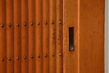 アンティーク家具　古民具・骨董 希少な生地色の上質な六尺水屋箪笥(食器棚、収納棚、時代箪笥)