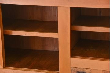 アンティーク家具　古民具・骨董 希少な生地色の上質な六尺水屋箪笥(食器棚、収納棚、時代箪笥)