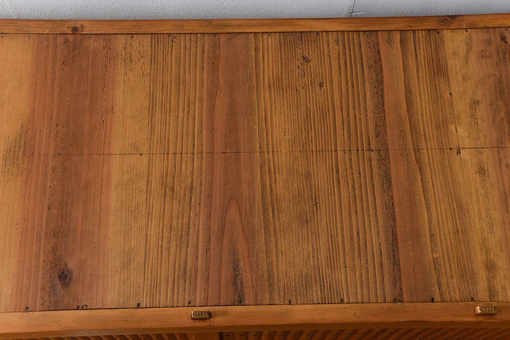 アンティーク家具　古民具・骨董 希少な生地色の上質な六尺水屋箪笥(食器棚、収納棚、時代箪笥)