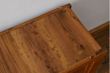 アンティーク家具　古民具・骨董 希少な生地色の上質な六尺水屋箪笥(食器棚、収納棚、時代箪笥)