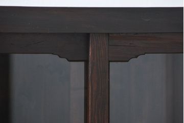 アンティーク家具　アンティーク 古い木のシンプルな脚付き収納棚(飾り棚、本棚)