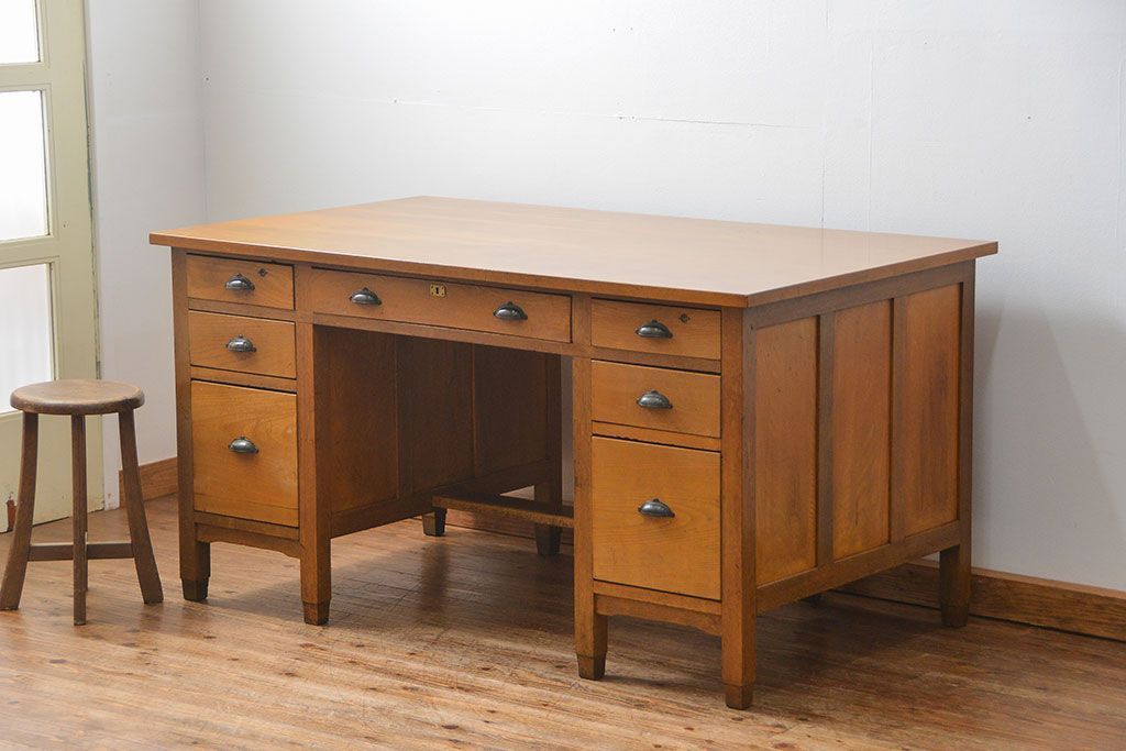 レトロ家具　昭和レトロ シンプルで使いやすいアンティーク両袖机(デスク)