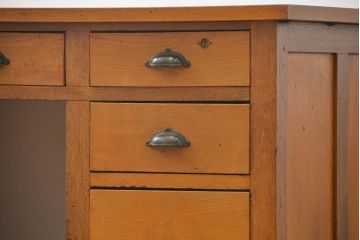 レトロ家具　昭和レトロ シンプルで使いやすいアンティーク両袖机(デスク)