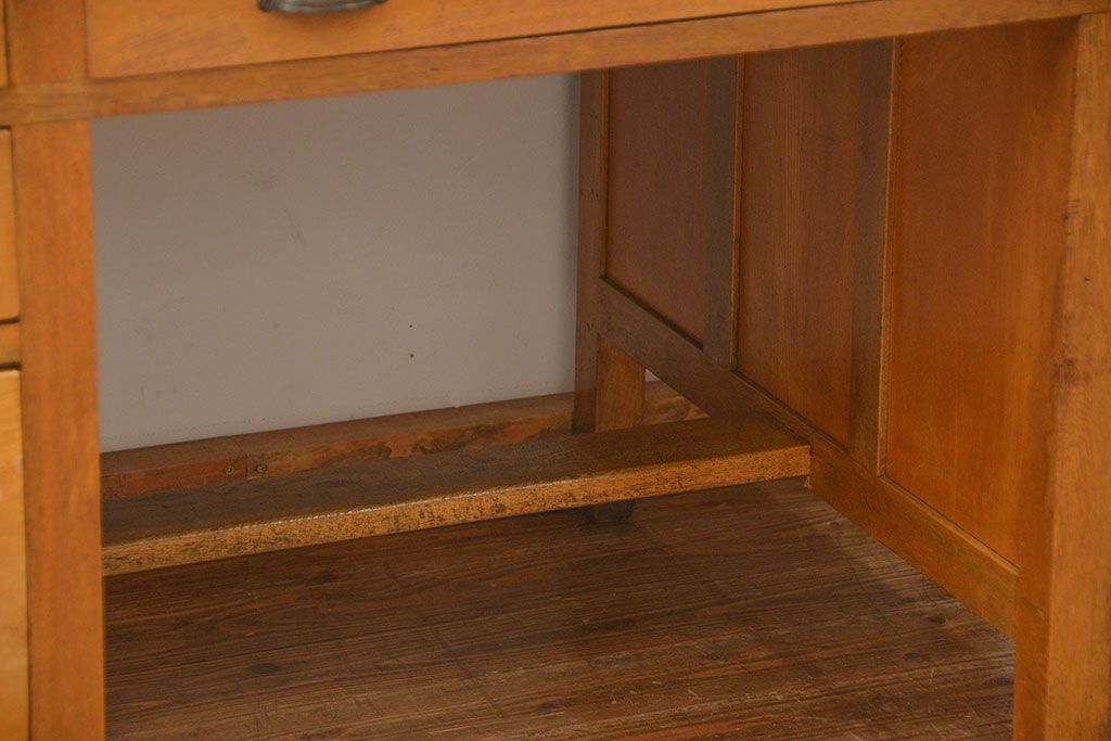 レトロ家具　昭和レトロ シンプルで使いやすいアンティーク両袖机(デスク)