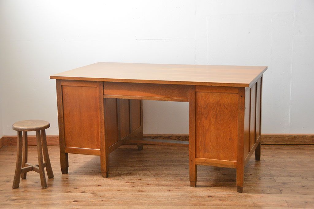 レトロ家具　昭和レトロ シンプルで使いやすいアンティーク両袖机(デスク)