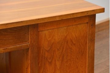 レトロ家具　昭和レトロ シンプルで使いやすいアンティーク両袖机(デスク)