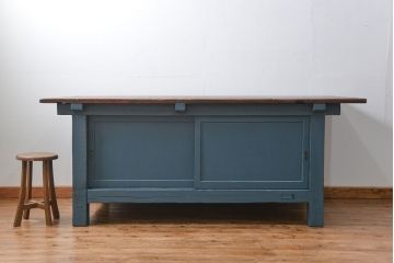 アンティーク家具　アンティークペイント　古い木の大きな作業台(テーブル、陳列台)