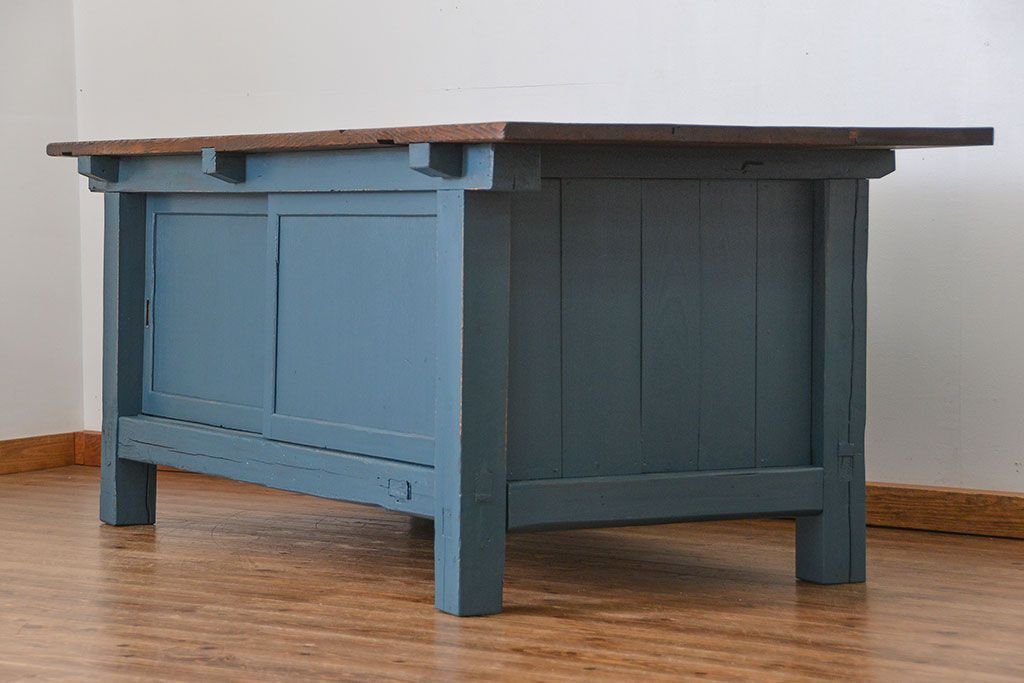 アンティーク家具　アンティークペイント　古い木の大きな作業台(テーブル、陳列台)