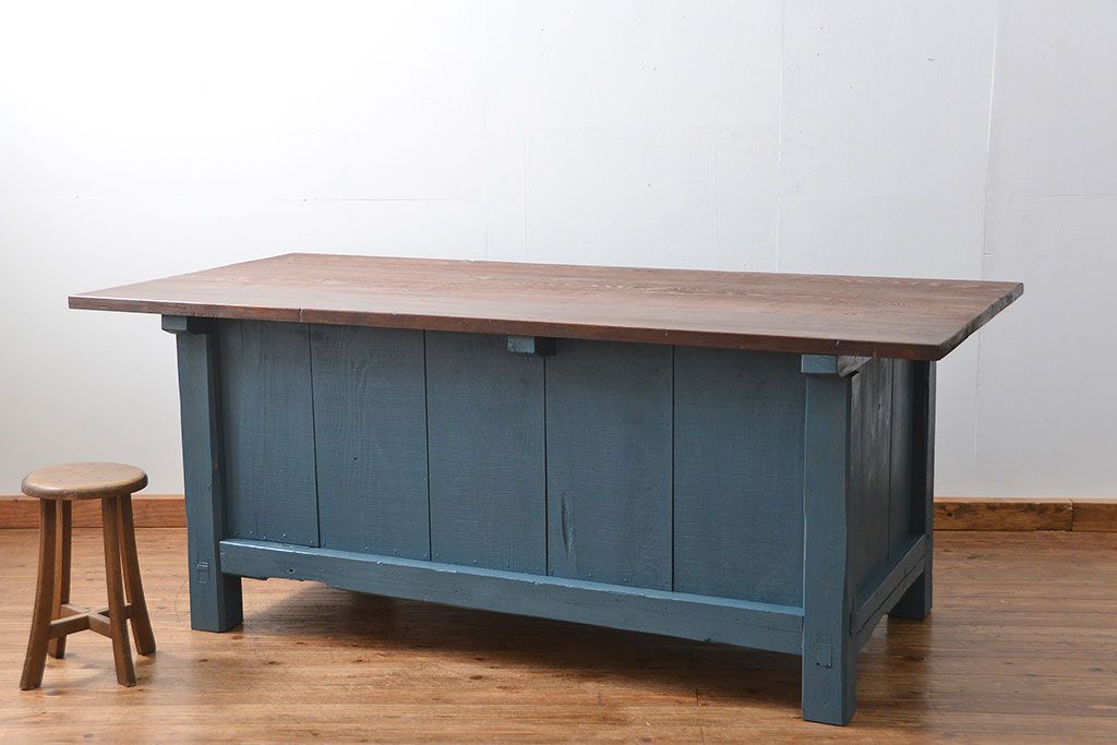 アンティーク家具　アンティークペイント　古い木の大きな作業台(テーブル、陳列台)