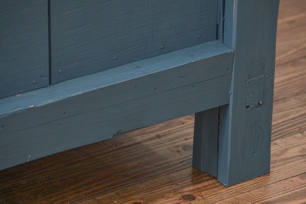 アンティーク家具　アンティークペイント　古い木の大きな作業台(テーブル、陳列台)