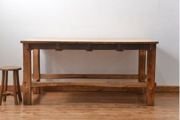 アンティーク家具　アンティークジャンクスタイル　使い込まれた無骨で重厚な作業台(テーブル)