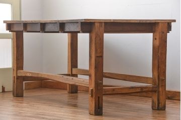 アンティーク家具　アンティークジャンクスタイル　使い込まれた無骨で重厚な作業台(テーブル)