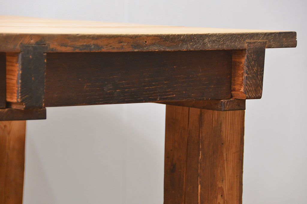 アンティーク家具　アンティークジャンクスタイル　使い込まれた無骨で重厚な作業台(テーブル)